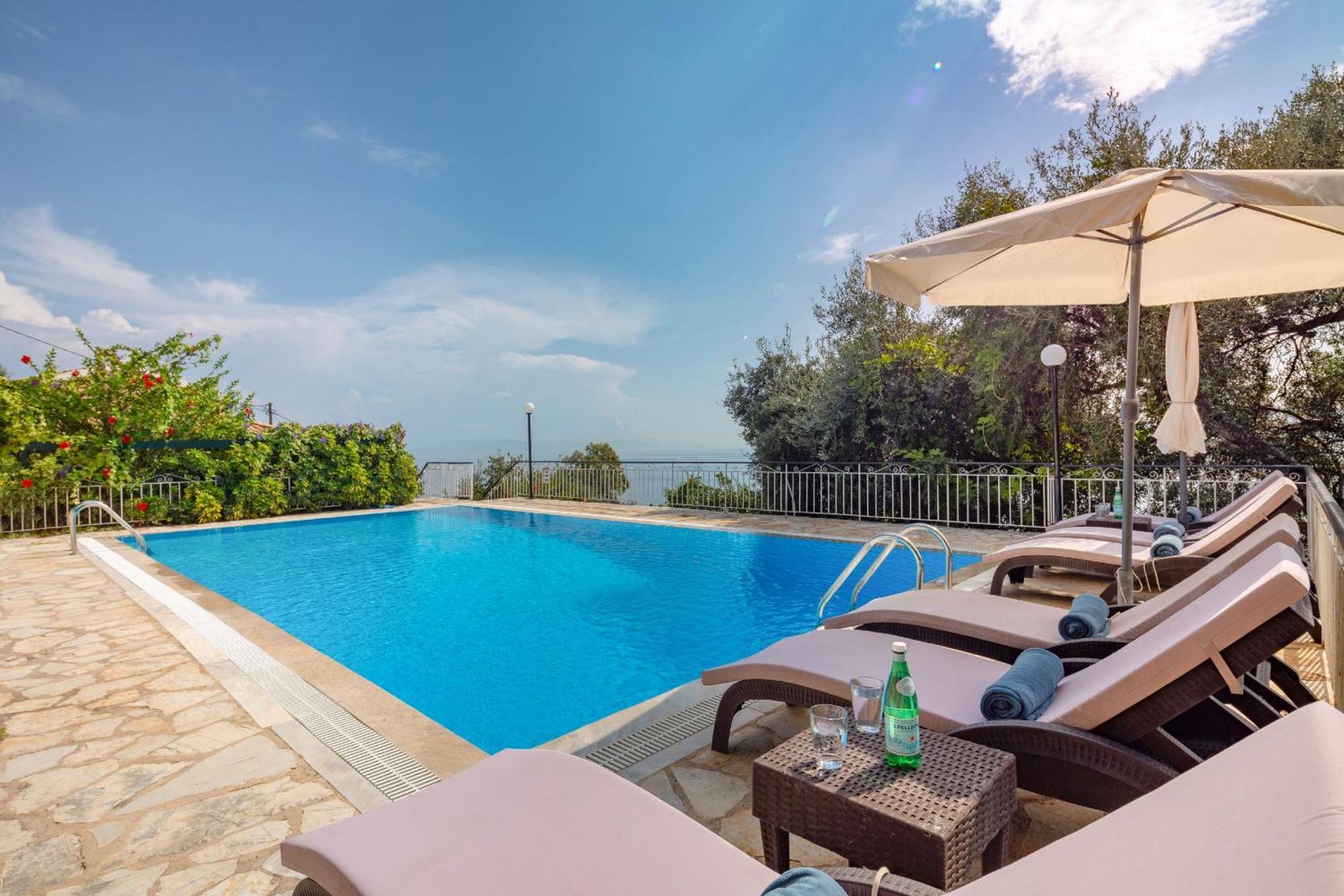 Villa Nafsika Ниссаки Экстерьер фото